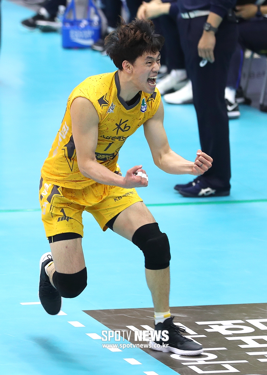 [포토S] 이강원, 두 주먹 불끈!