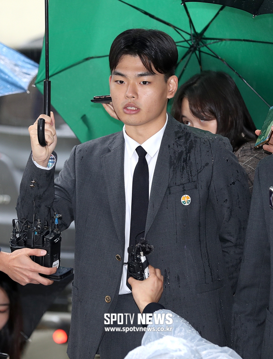 [포토S] 더 이스트라이트 이석철, "2차 피해 없길 바란다"