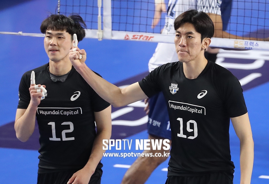 [포토S] 김재휘, '이 손으로 막았다'
