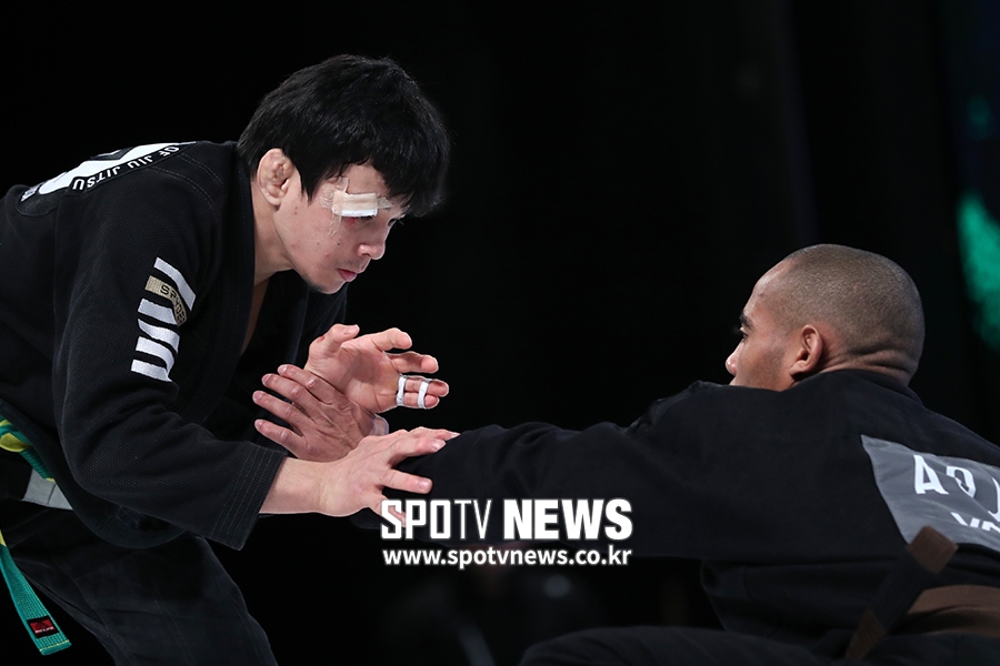 [포토S] 파울로 미야오, 부상 투혼