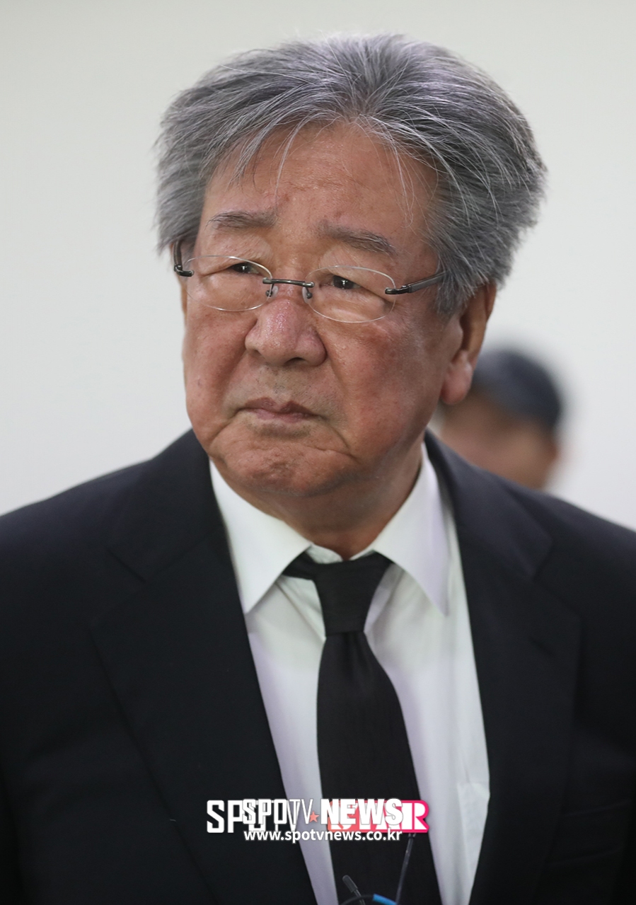 [포토S] 신성일 빈소 찾은 최불암