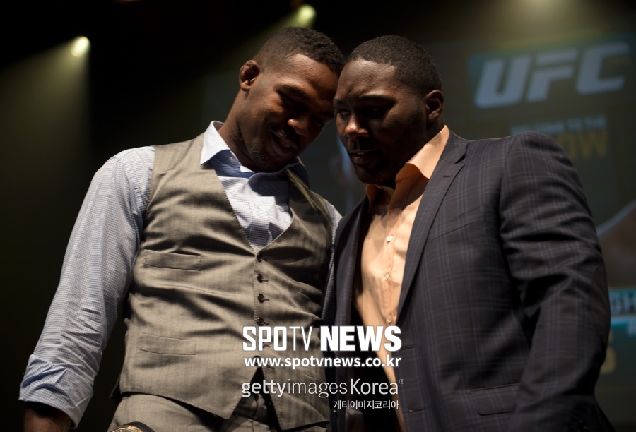 [굿모닝 UFC] 앤서니 존슨 컴백 가능성…"존 존스와 헤비급으로"