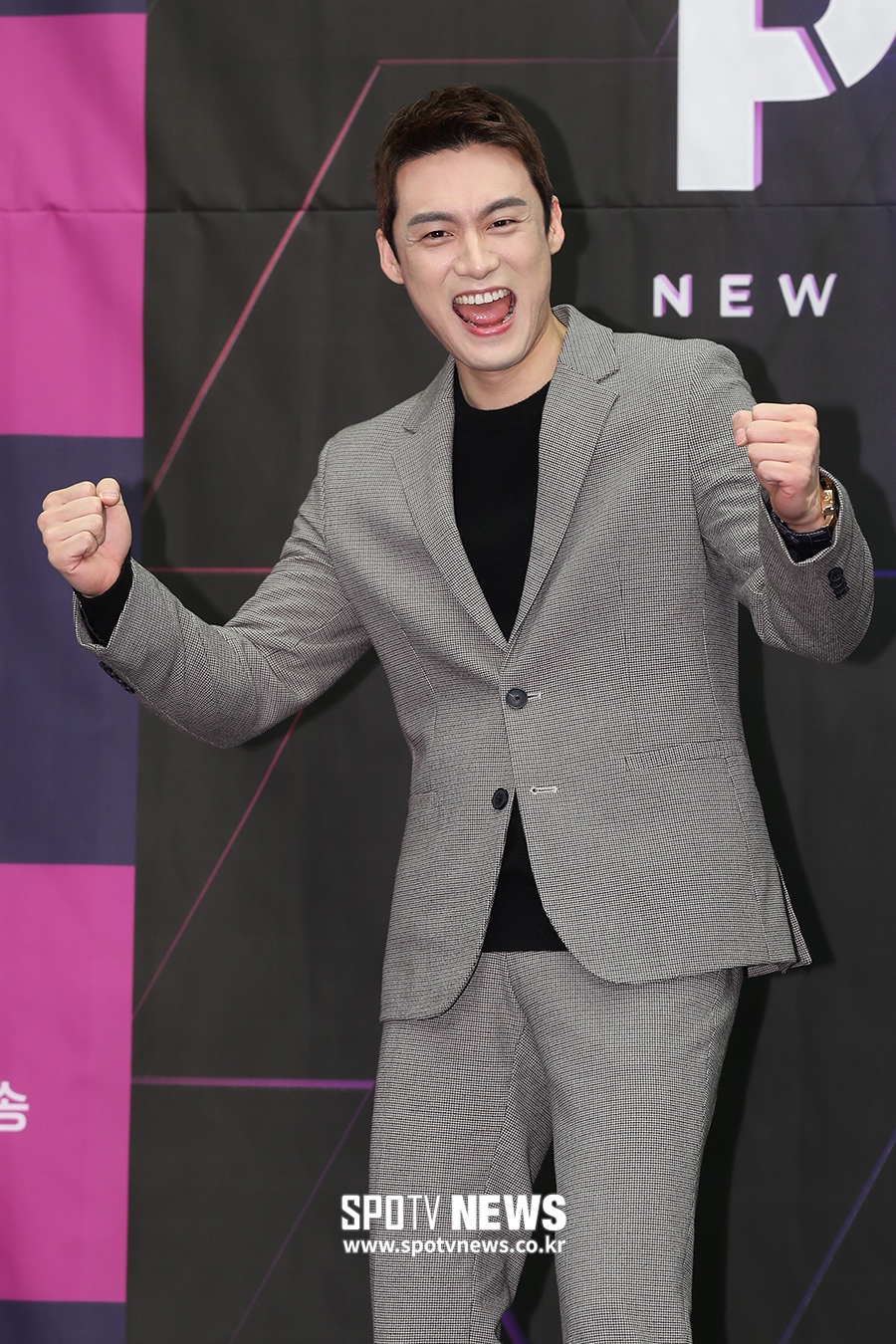 [포토S] 오상진, 노홍철 따라한 어색한 포즈