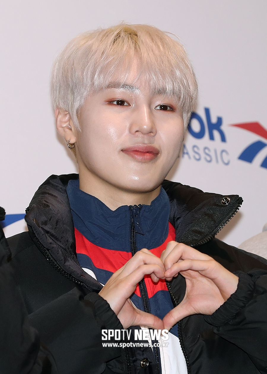 [포토S] 워너원 하성운, 탈색 머리가 찰떡!