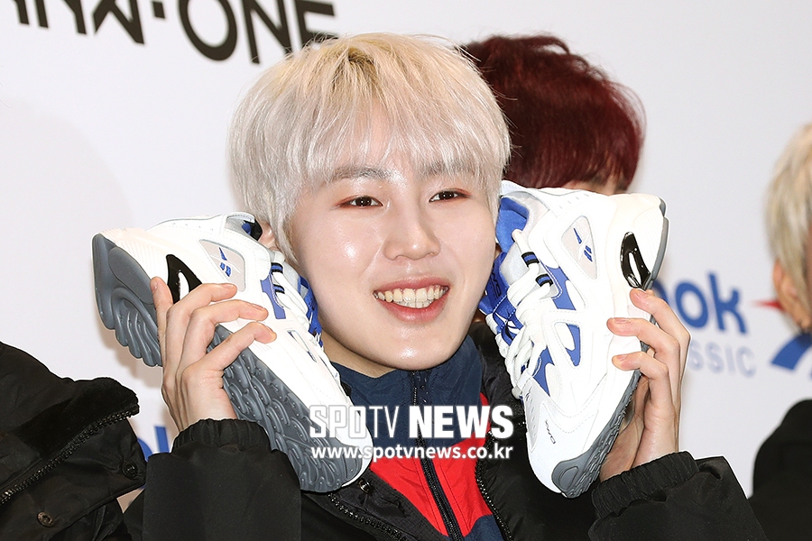 [포토S] 워너원 하성운, '여보세요'