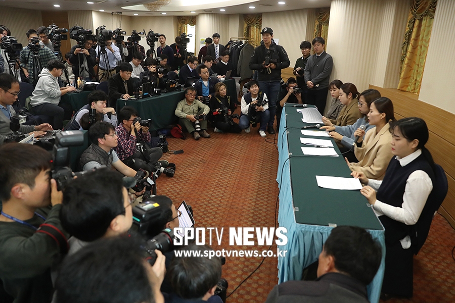 [포토S] 입장 밝히는 '팀 킴'