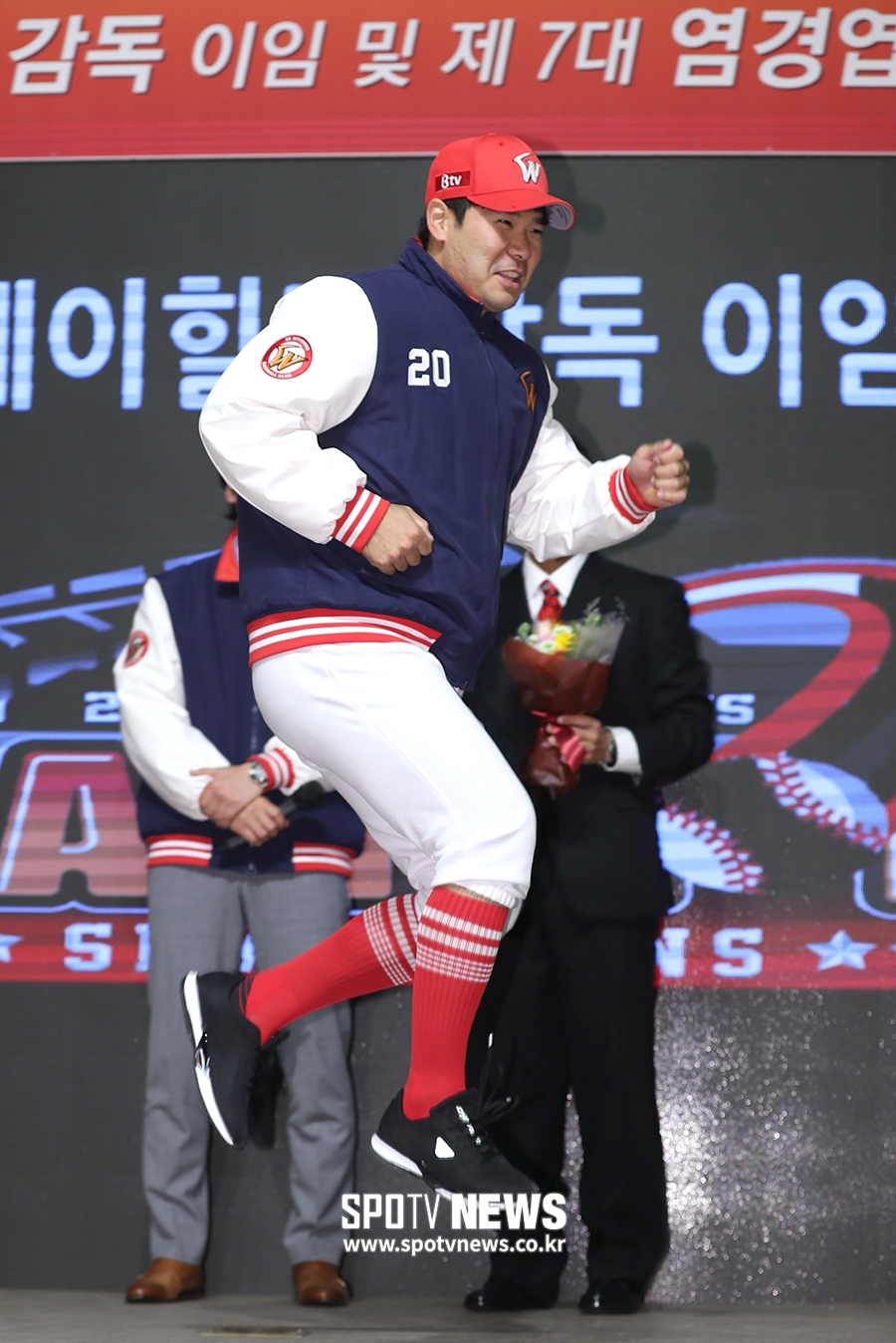 [포토S] 이재원, 힐만 감독 요청에 홈런 세리머니 재현!