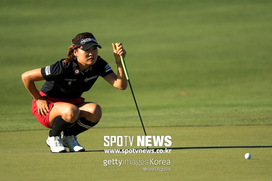 유소연, CME 그룹 투어 챔피언십 3R 공동 4위…톰프슨 선두