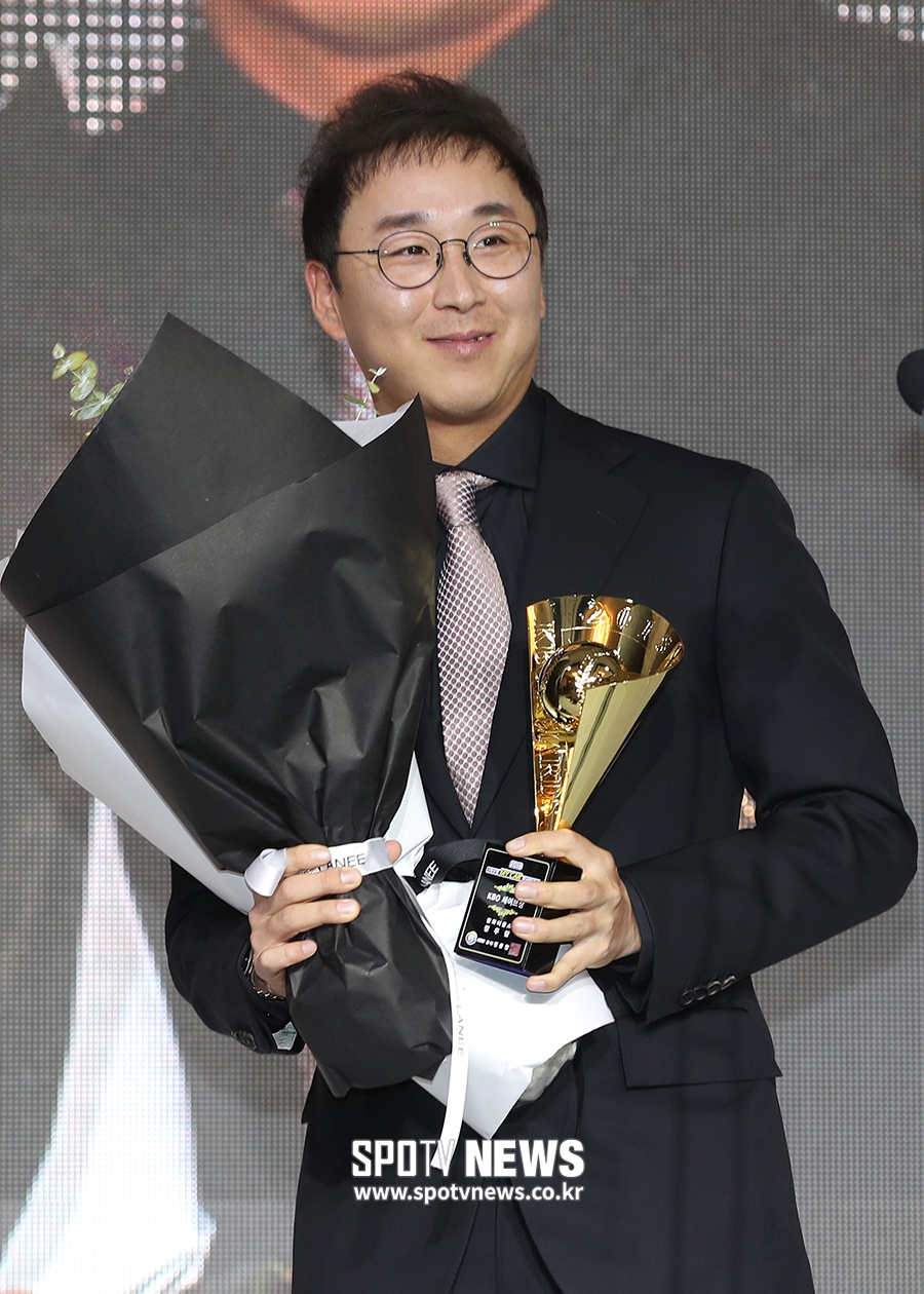 [포토S] 클로저 정우람, 세이브상 수상!