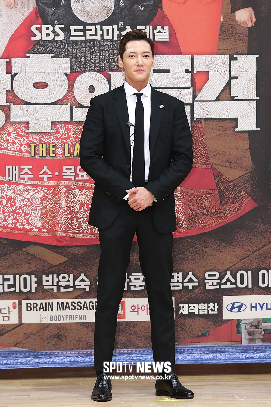 [포토S] 최진혁, 경호 받고 싶은 비주얼