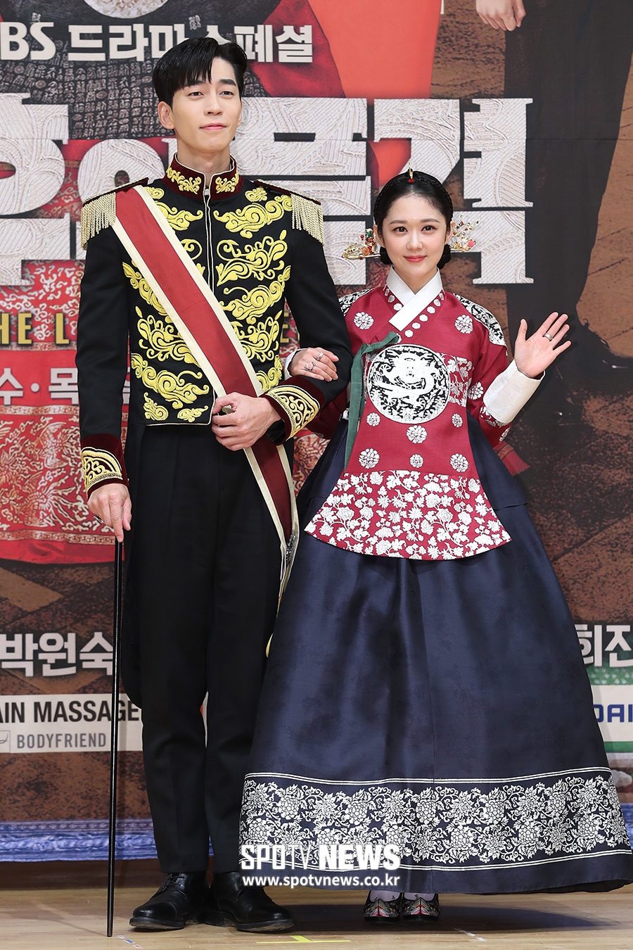 [포토S] 신성록-장나라, 왕실 커플!