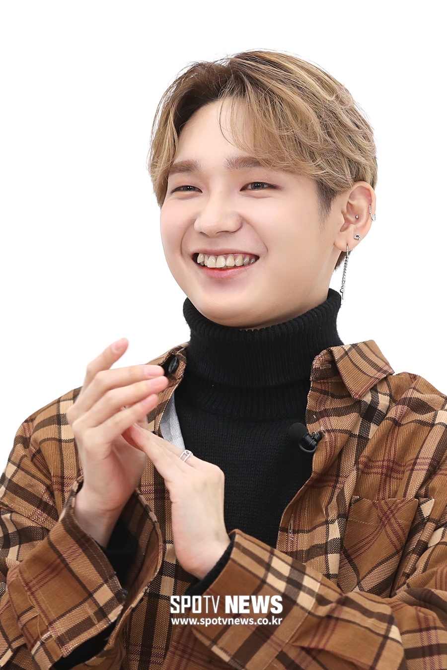 [포토S] JBJ95 켄타, 귀여운 덧니 미소!