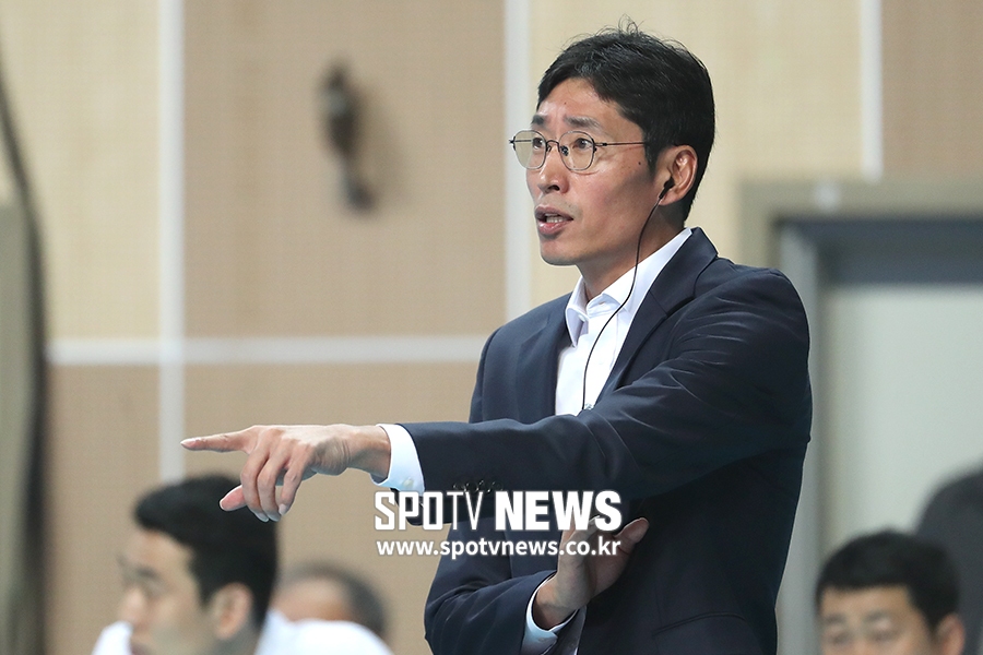 [포토S] 신진식 감독, '안풀리네'