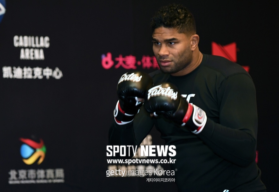 [굿모닝 UFC] 오브레임 62번째 경기…12승 무패와 대결