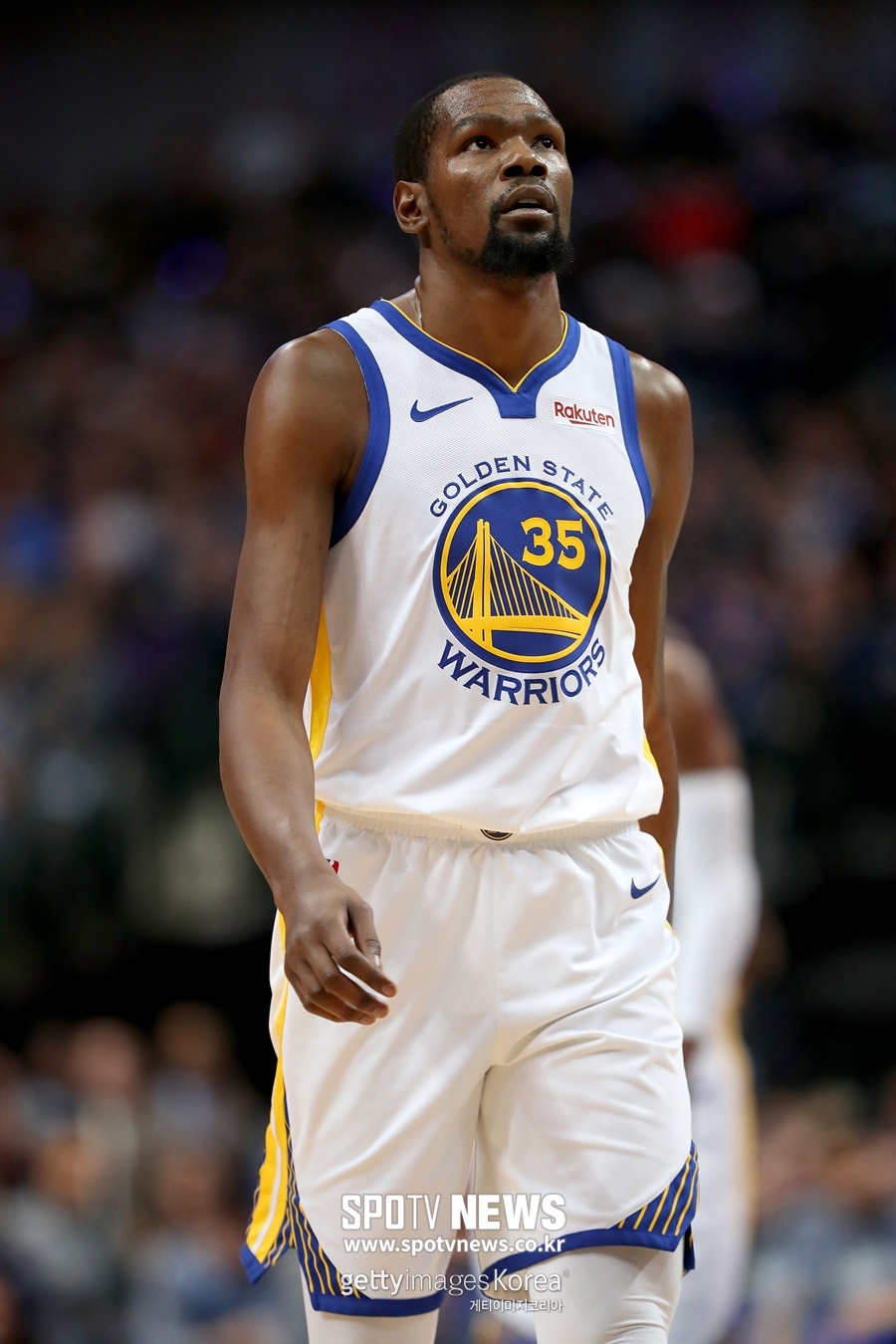 '듀란트 시즌 하이 44득점' GSW, 새크라멘토에 1점 차 짜릿한 역전승