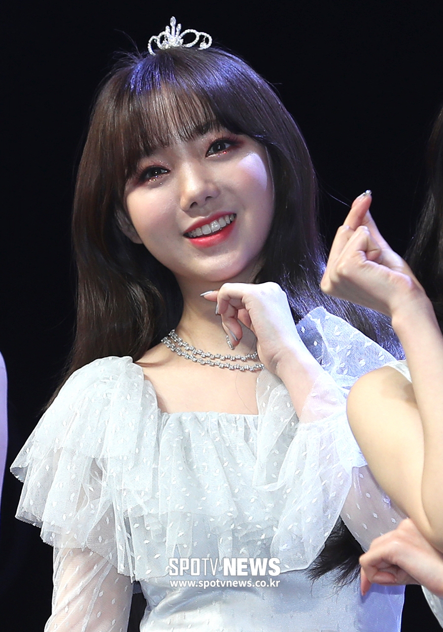 [포토S] 러블리즈 케이, 티아라 쓰고 아름답게~