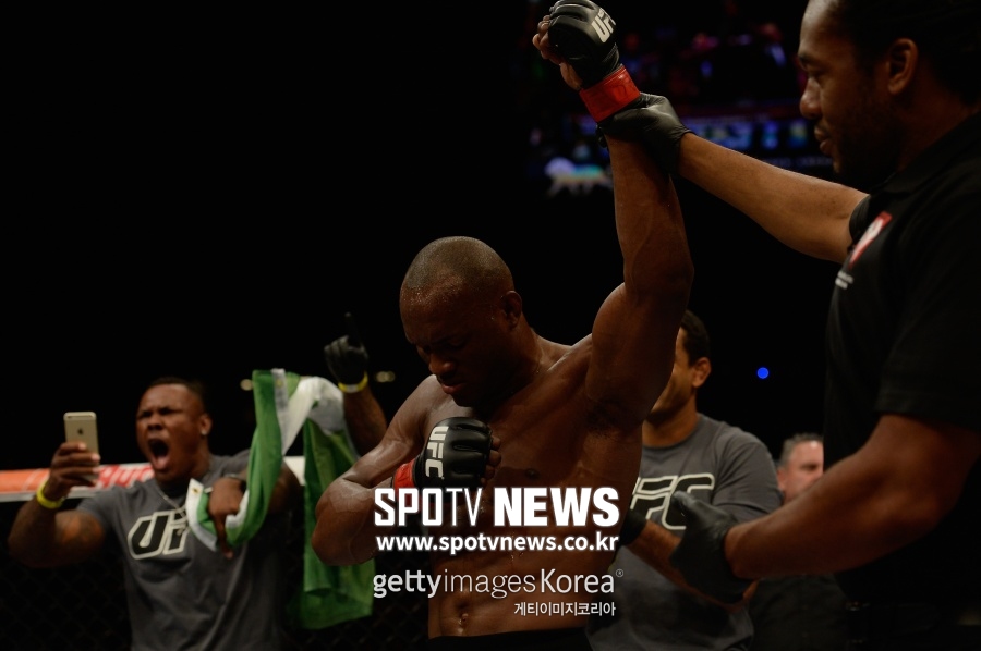 [UFC] 내가 최강 '레슬라이커'…칼 벼리는 RDA와 우스만