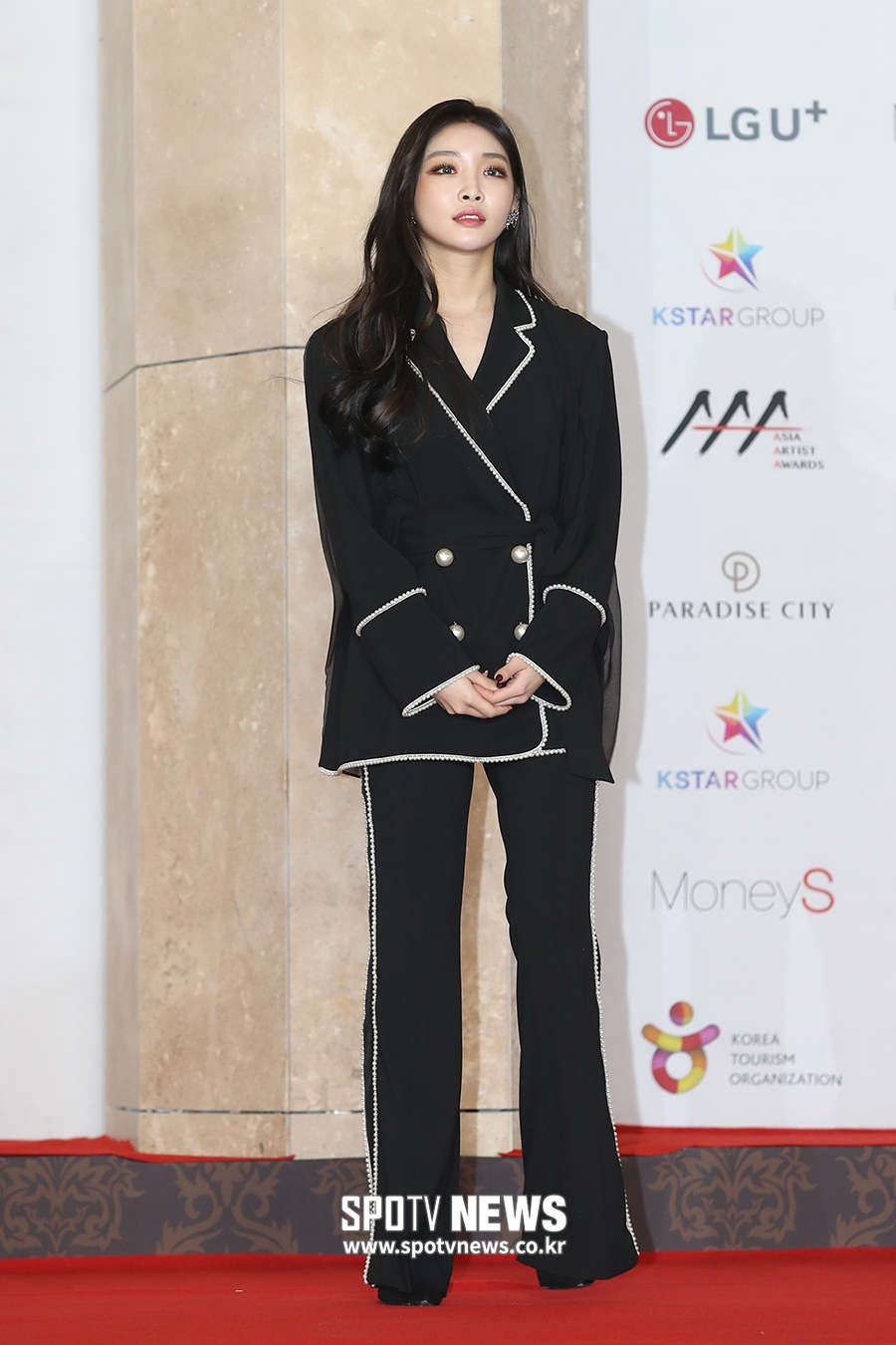 [포토S] 청하, 많은 드레스 속 개성 넘치는 매니시룩
