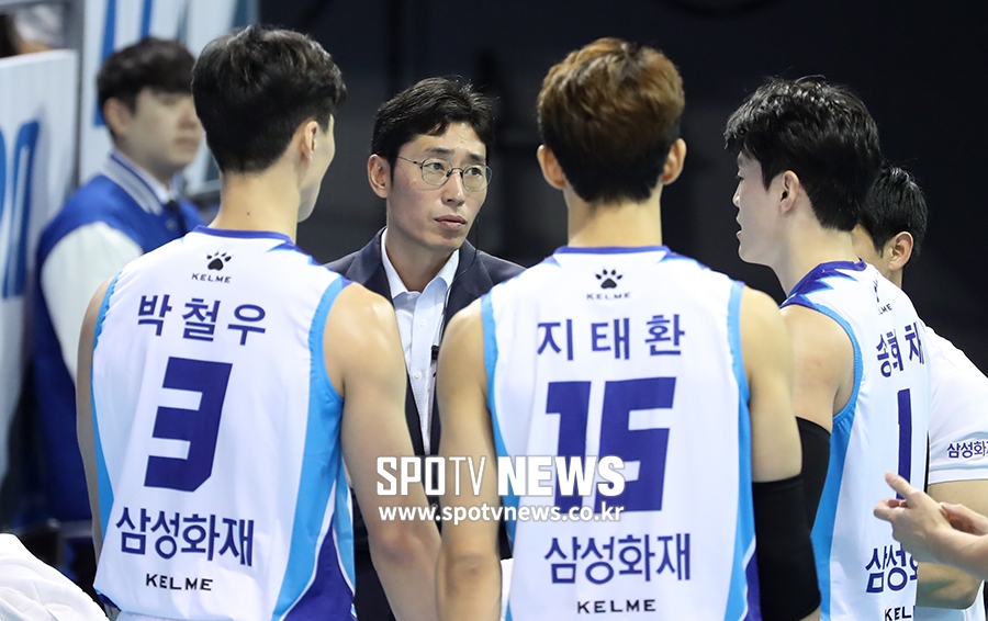 [포토S] 표정 어두운 신진식 감독