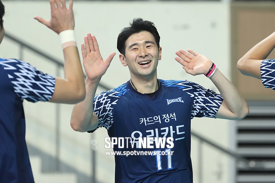 [SPO 직캠] "버텨준 동료들에게 고맙다", 승리에 공 돌린 노재욱