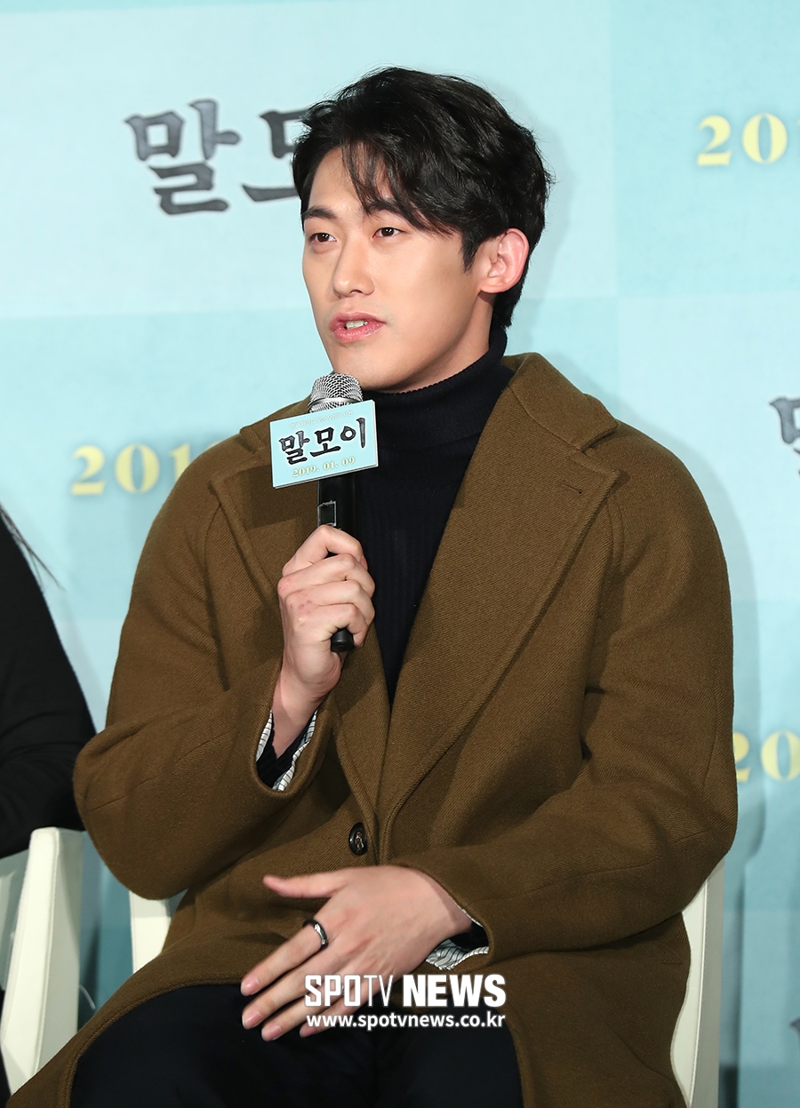 [포토S] 인사하는 배우 민진웅
