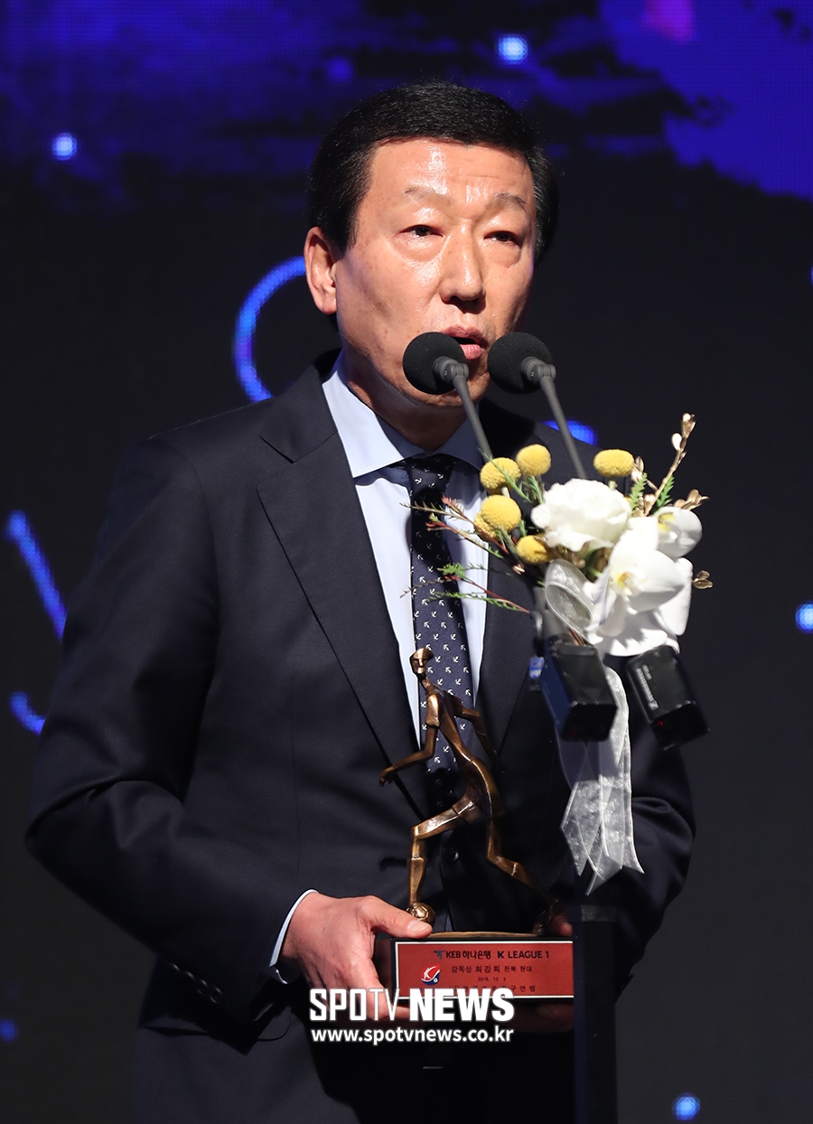 [포토S] 최강희 감독, '마지막까지 감독상은 내 차지'