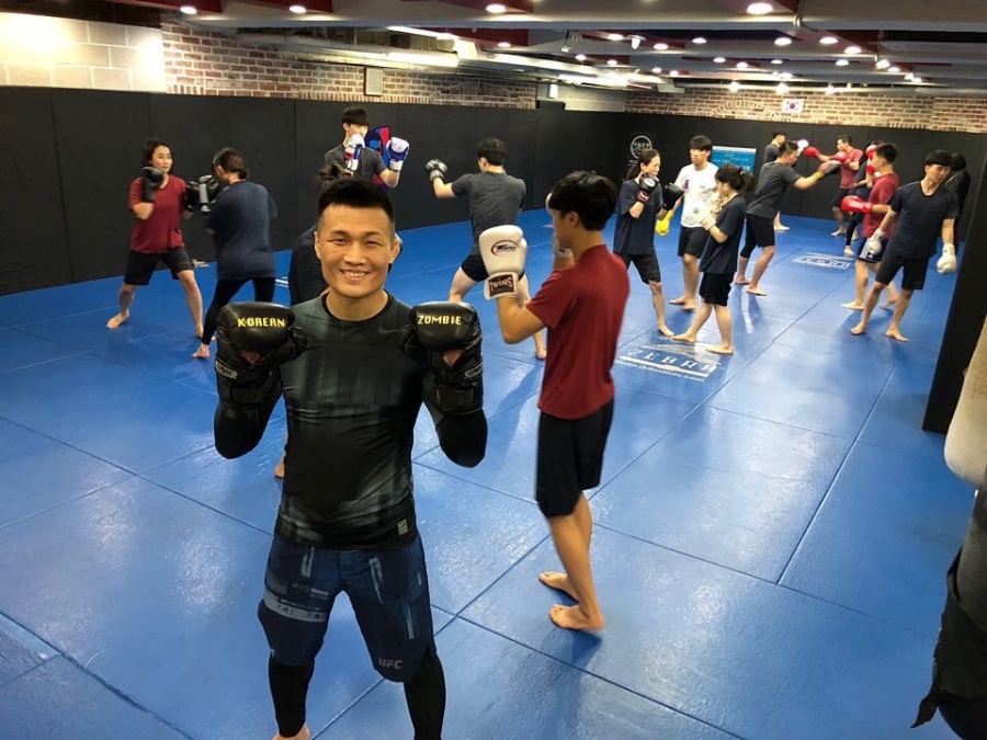 [굿모닝 UFC] 정찬성, 체육관 복귀…"기다려 줘서 고맙습니다"