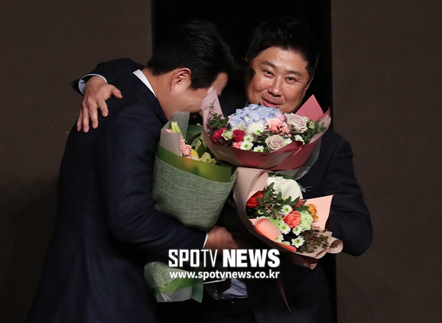 [포토S] 김태형 감독, '의지야 어디 가지마'