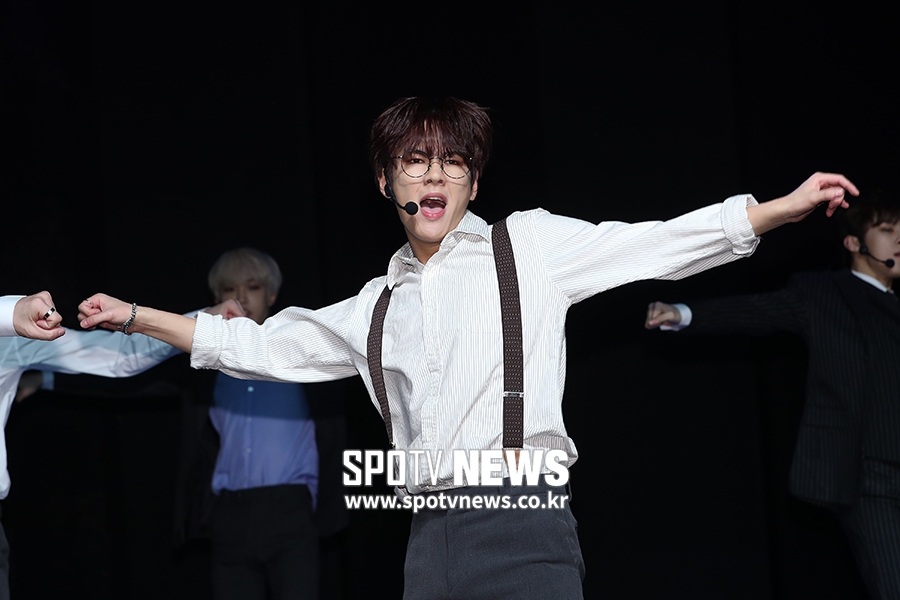 [포토S] 업텐션 환희, 파워풀하게