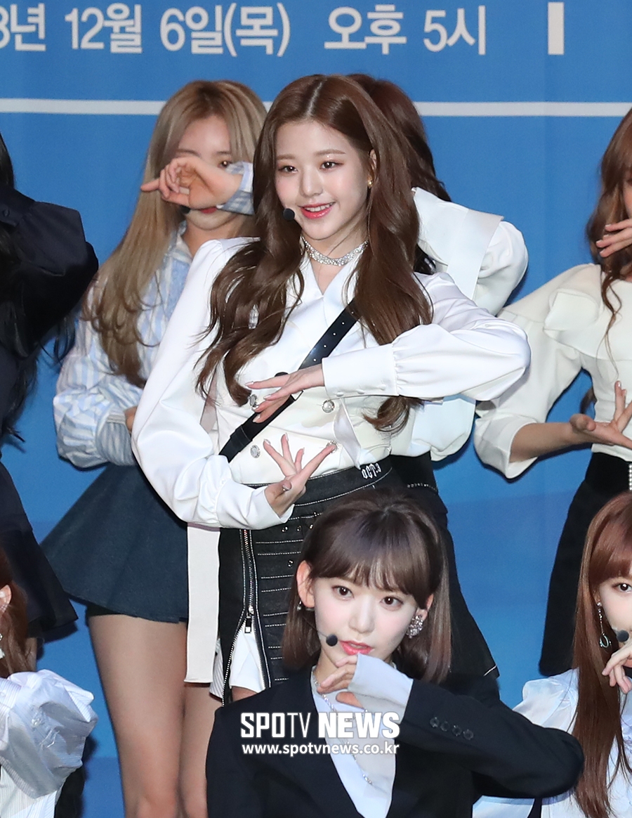 [포토S] 아이즈원 장원영, 센터 미모