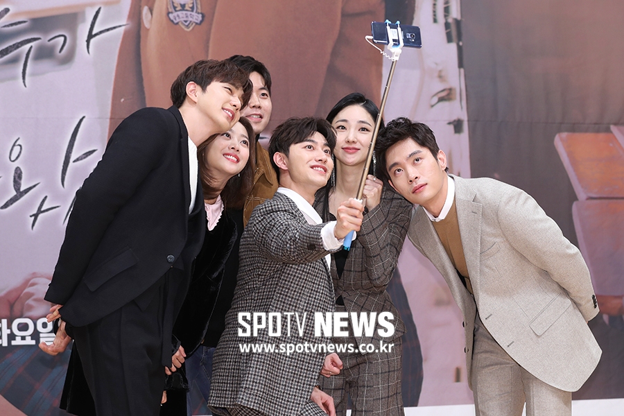 [포토S] '셀피도 찰칵!'