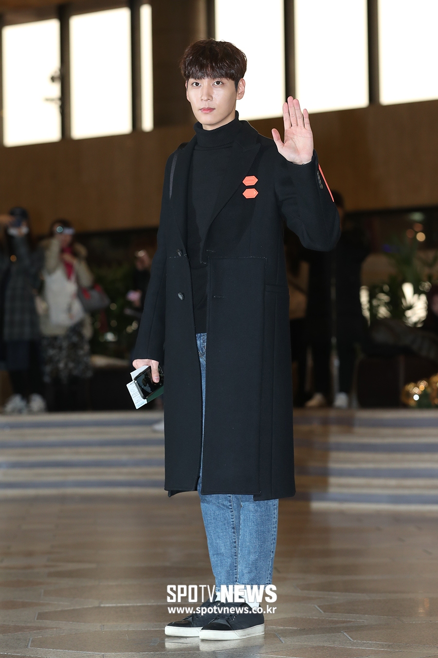 [포토S] 최태준, 깔끔한 공항패션
