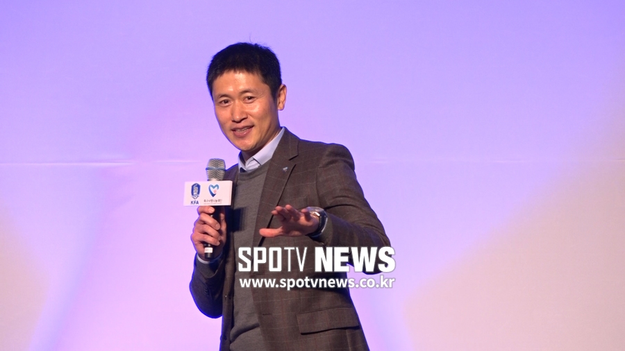 이영표가 축구로 설명하는 '나눔의 행복론'