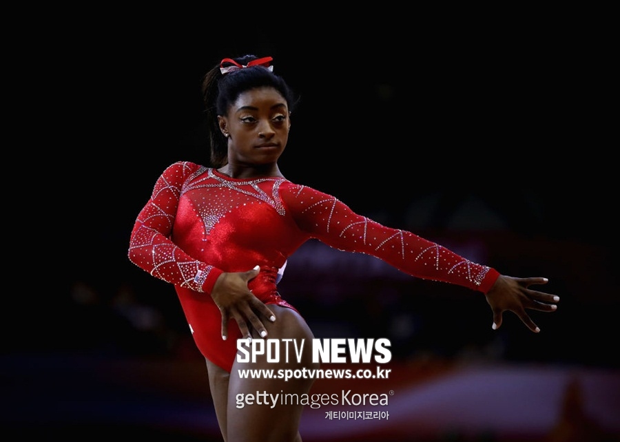 '체조 여신' 바일스, ESPN 선정 '올해를 지배한 선수'