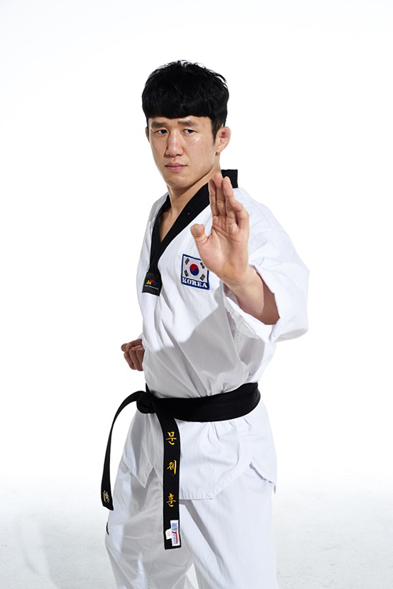 "태권도는 강합니다"…문제훈, 일본에서 아사쿠라와 재대결