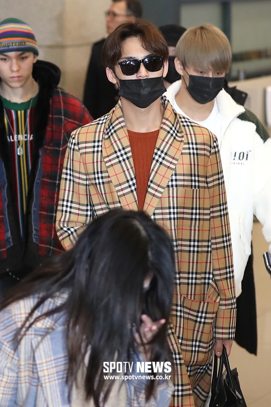 [포토S] 세븐틴 민규, 시선 사로잡는 공항패션