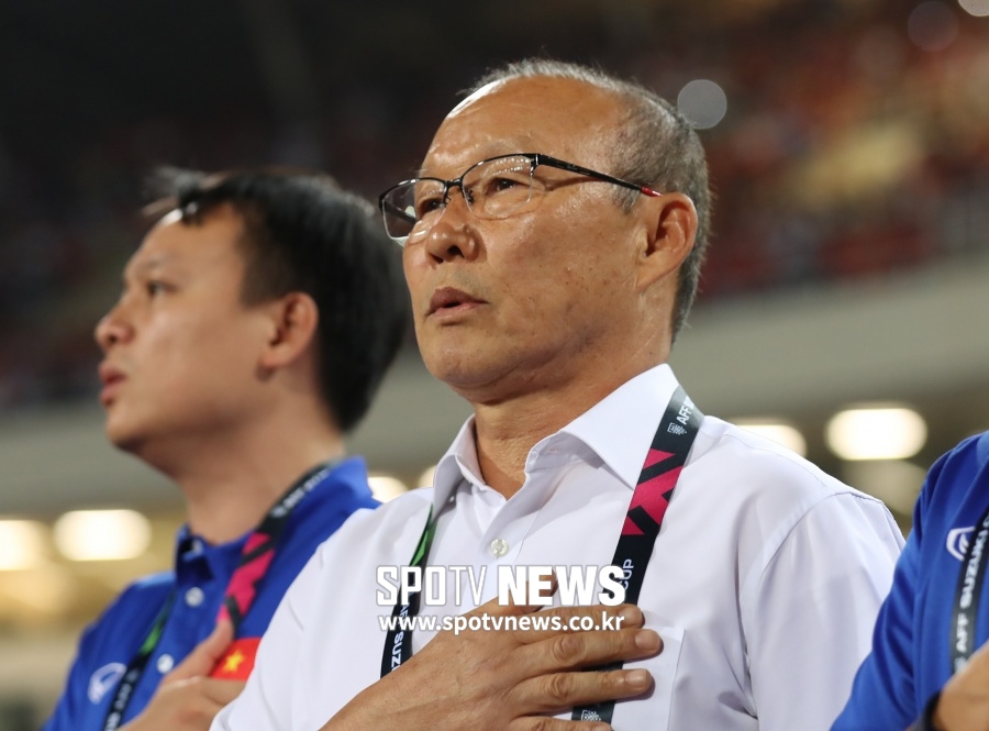 박항서 감독이 불러일으킨 베트남 축구 열풍-다른 종목도 발전하기를 기대해
