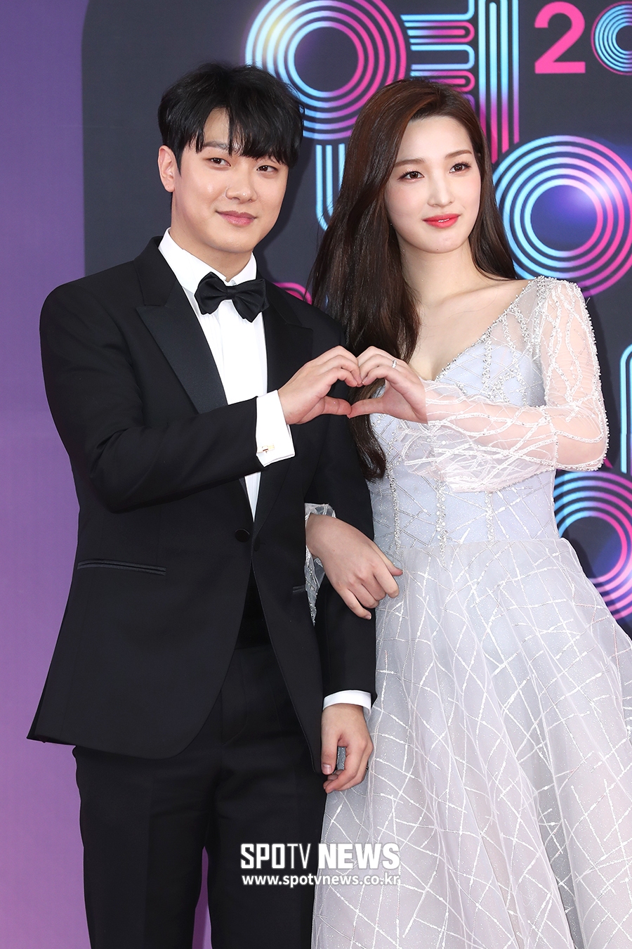 [포토S] 최민환-율희 부부, 감탄 나오는 비주얼!