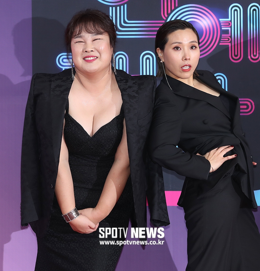 [포토S] 김민경-신봉선, 오늘은 아찔하게