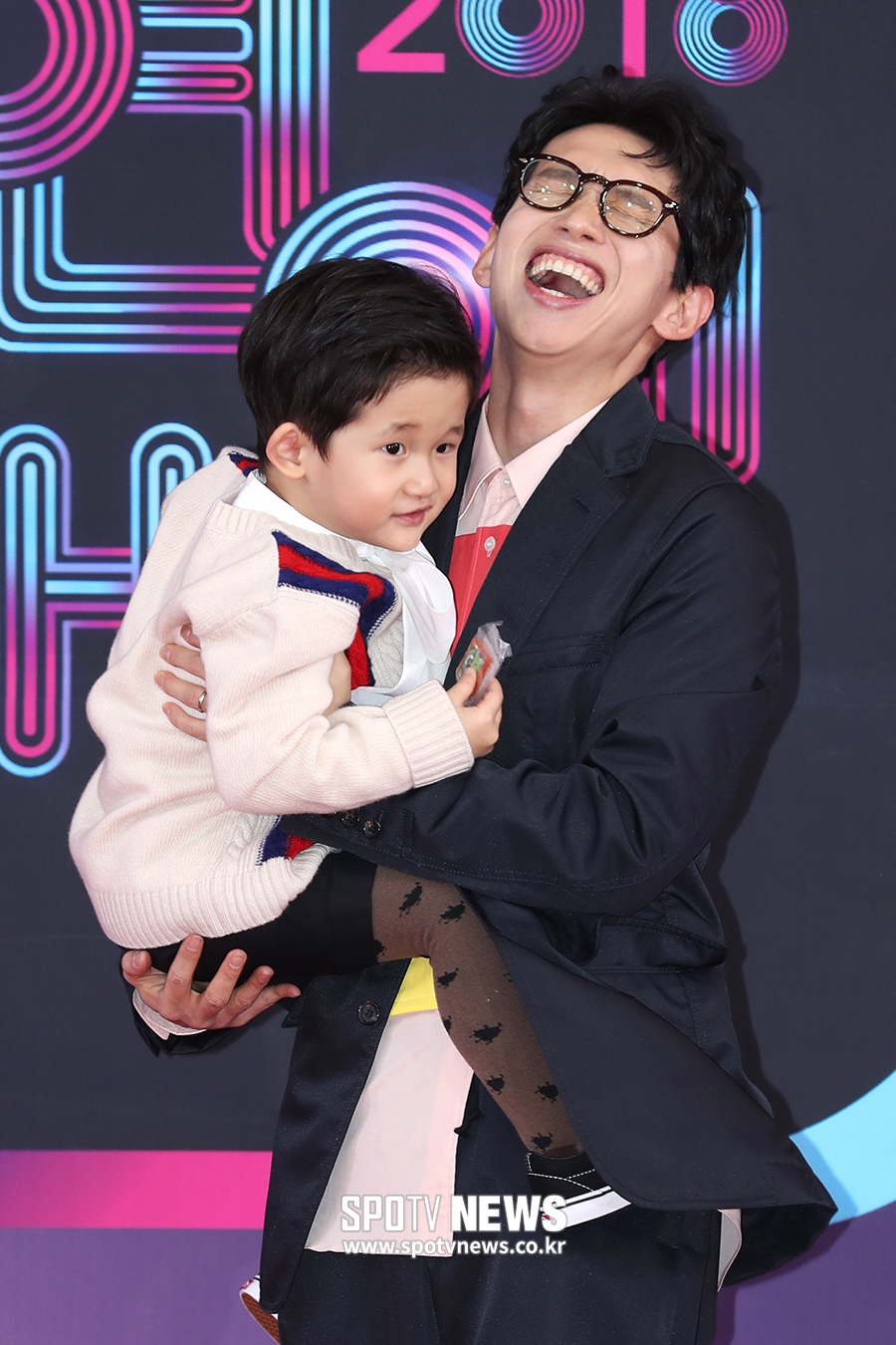 [포토S] 봉태규, 사랑하는 시하와 함께!