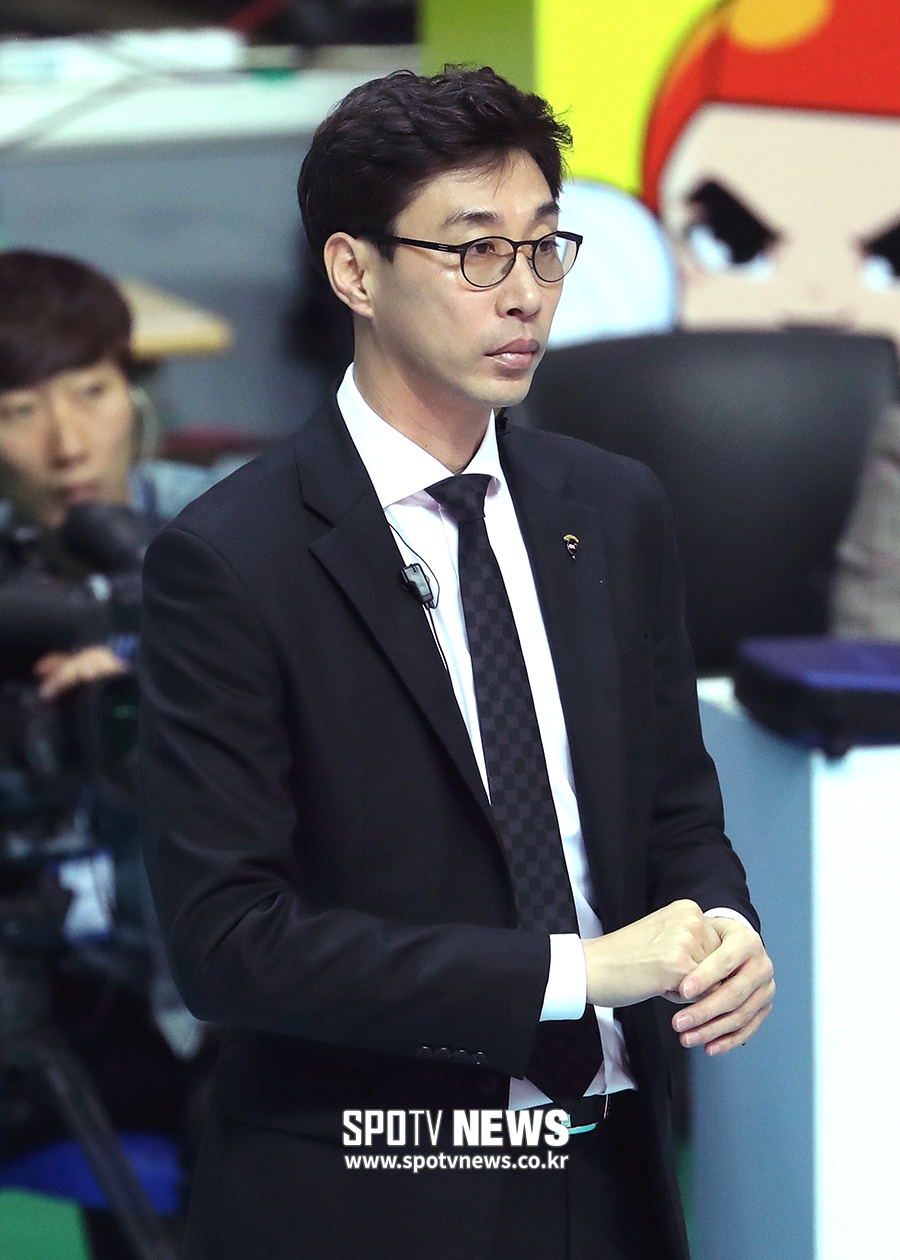[포토S] 초조한 김세진 감독