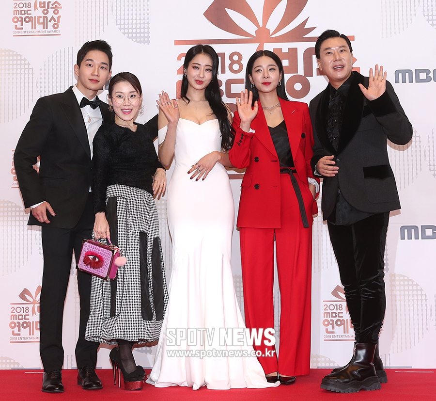 [포토S] '섹션TV팀이에요!'