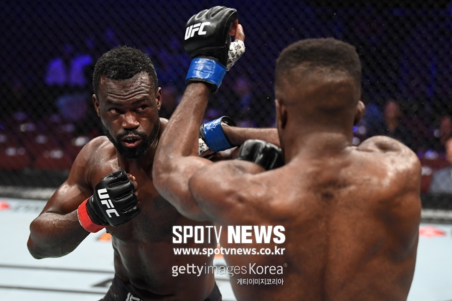 UFC 퇴출 직전에서…주먹 한방으로 '대역전승'