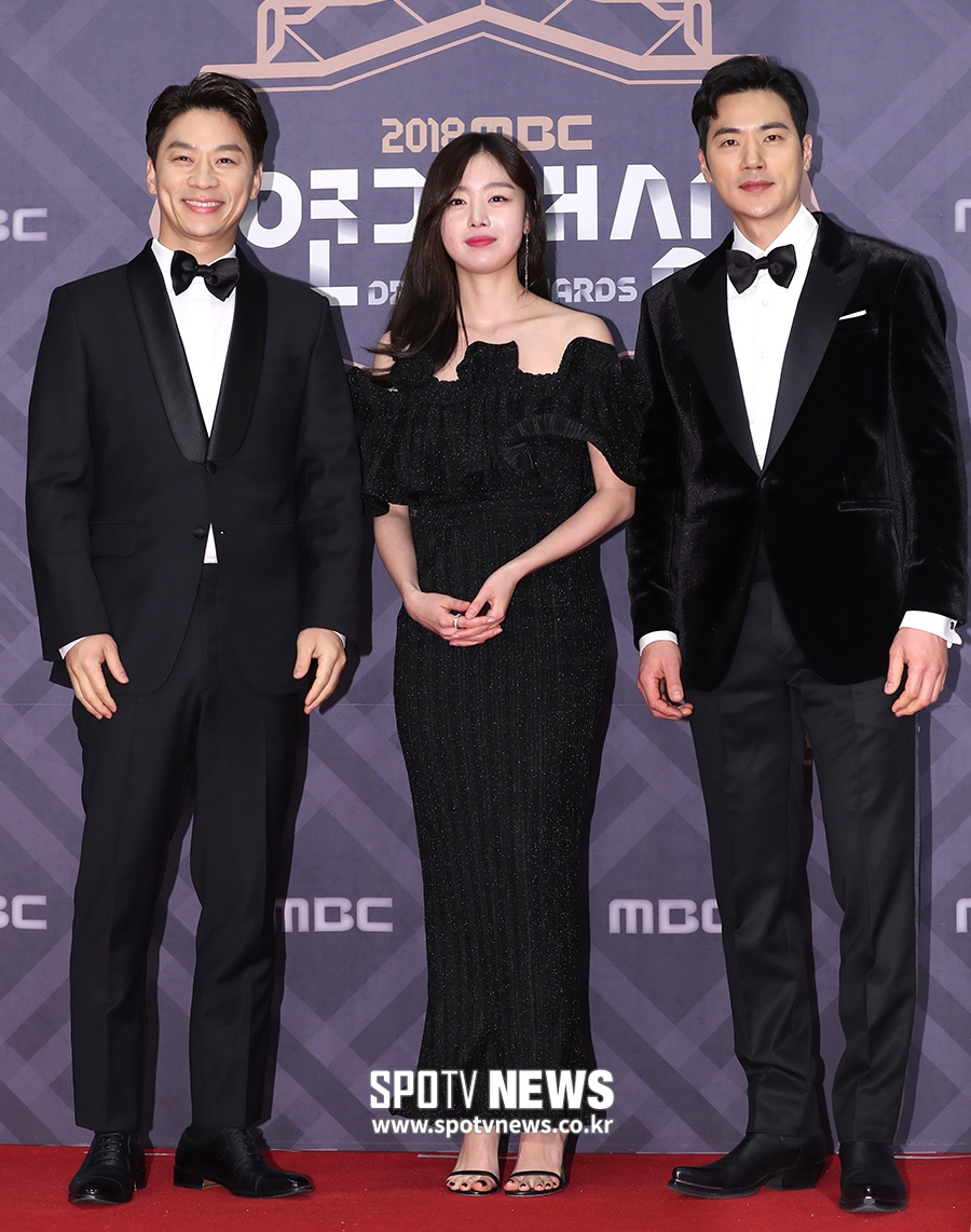 [포토S] 정상훈-한선화-김강우, 블랙으로 멋지게