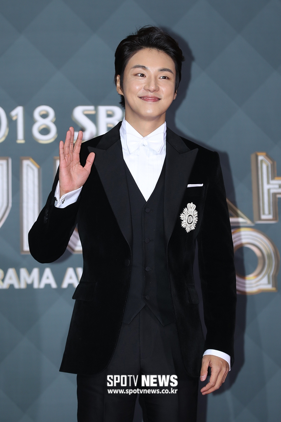[포토S] 윤시윤, 멋진 손인사
