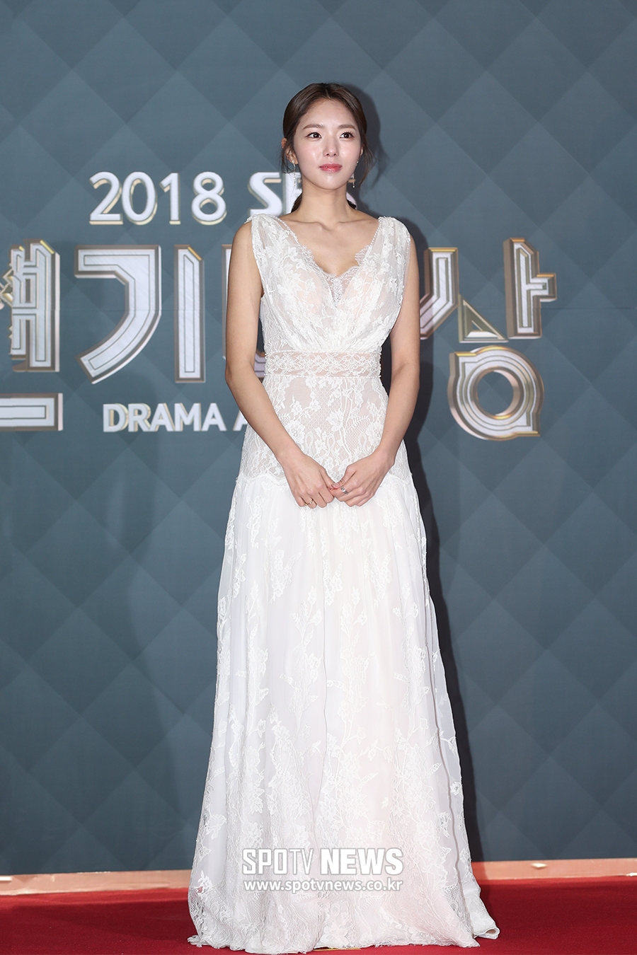 [포토S] 채수빈, 허리 부분이 시스루
