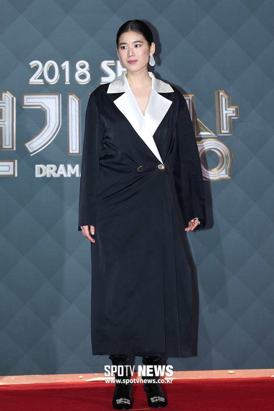 [포토S] 정은채, 드레스 홍수 속 개성 넘치는 패션