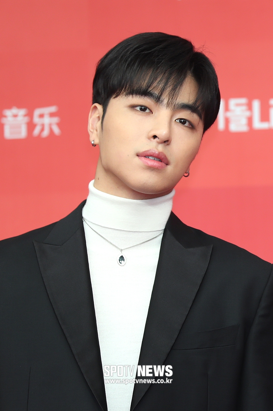 [포토S] 아이콘 구준회, 그윽한 눈빛