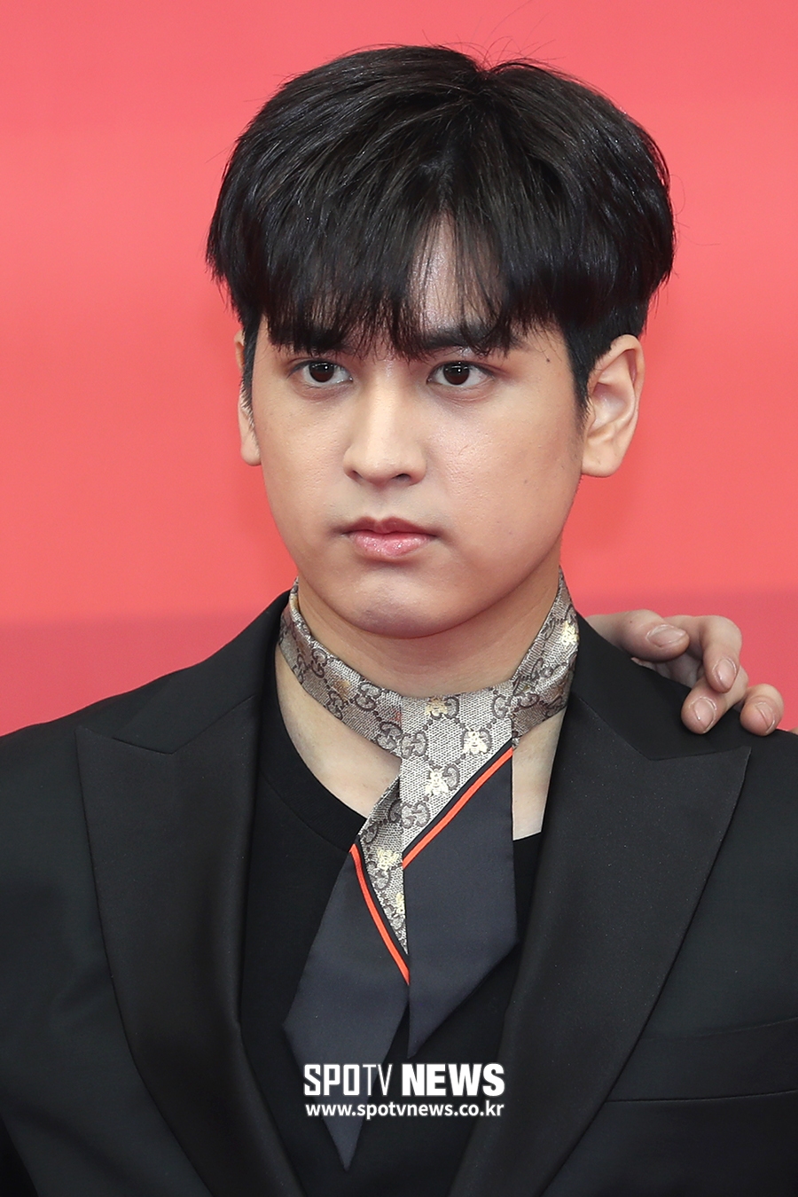 [포토S] 아이콘 정찬우, 스카프가 포인트