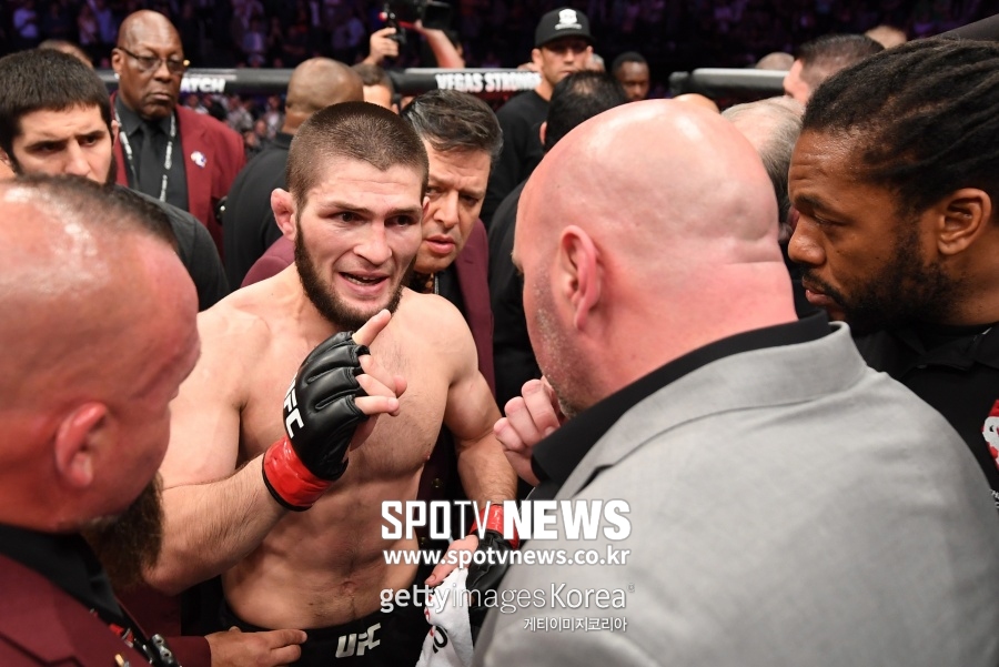 [정오의 UFC] "돈 때문에 퍼거슨과 안 싸워?" 하빕에게 물었더니…